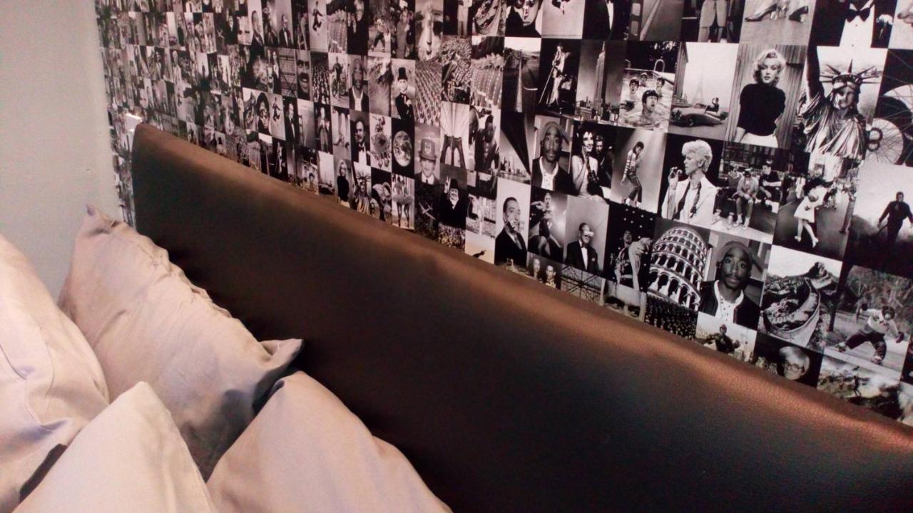 The Fame Couette-café
